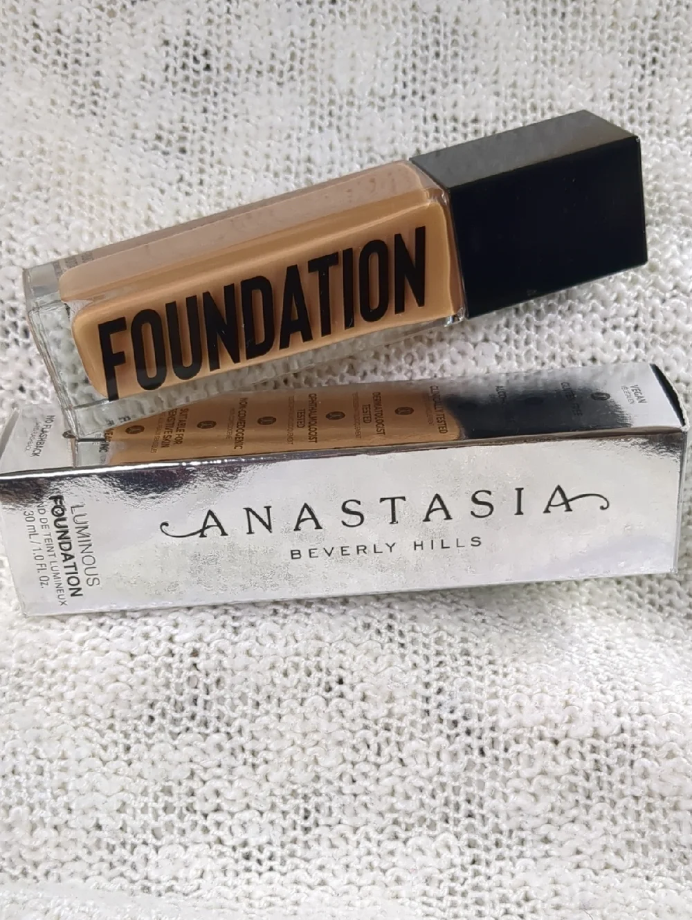 ANASTASIA BEVERLY HILLS LUMINOUS FOUNDATION in Shade 360C 30ml/1.0fl oz